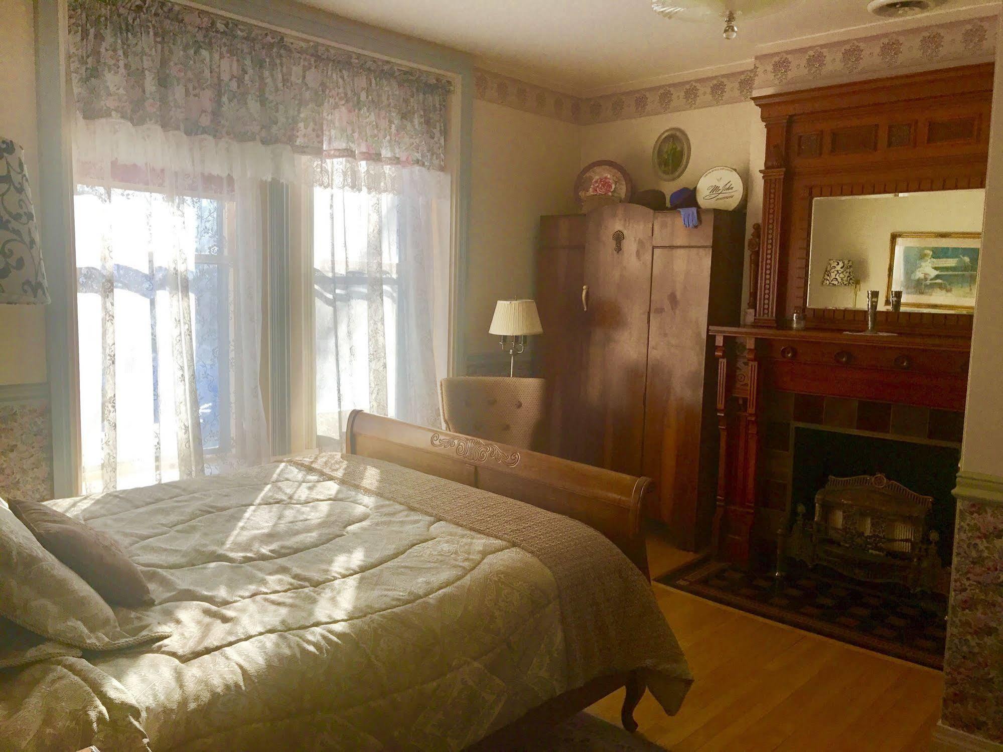 The Barrister Bed & Breakfast 헬레나 외부 사진